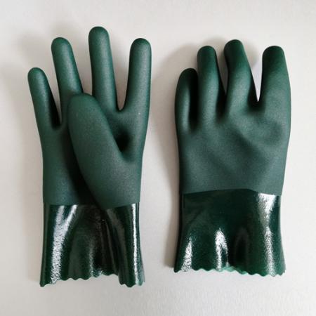 guantes verdes resistentes al ácido